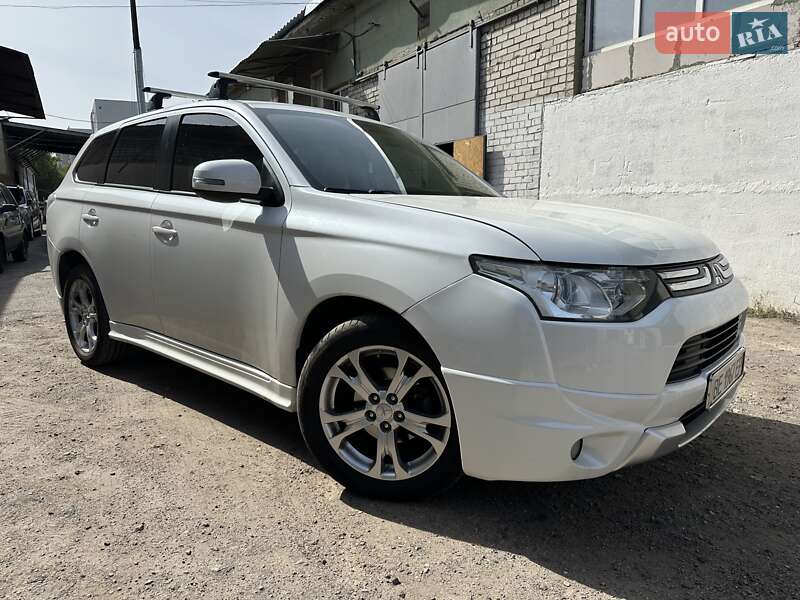 2013 mitsubishi outlander
