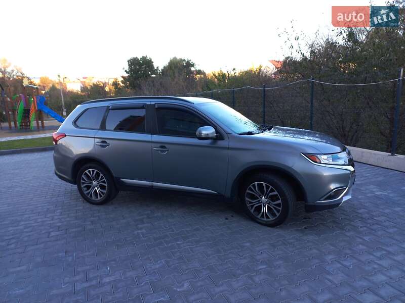2016 mitsubishi outlander
