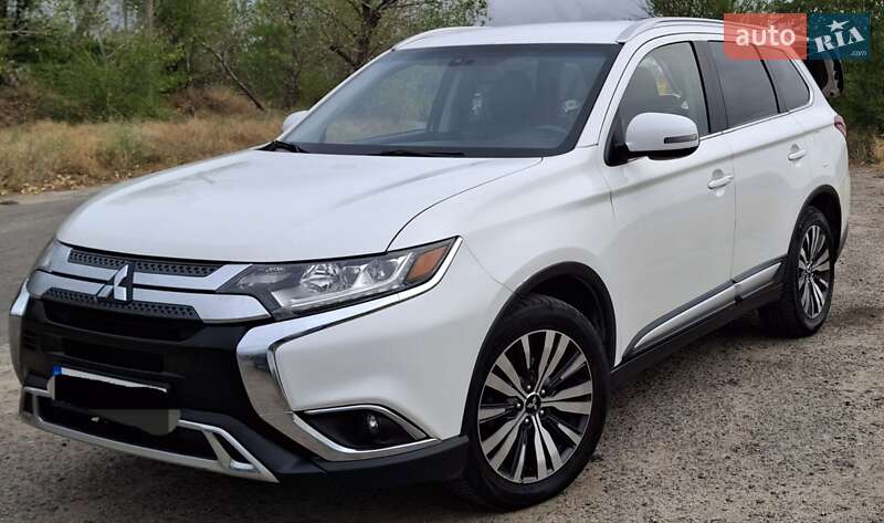 2019 mitsubishi outlander