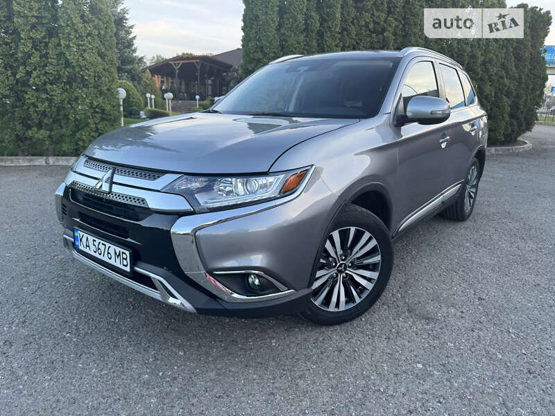 2020 mitsubishi outlander