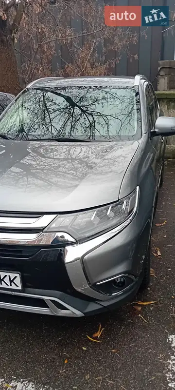 2020 mitsubishi outlander