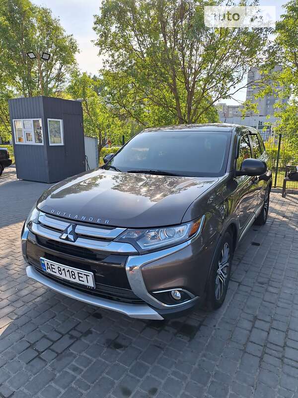 2016 mitsubishi outlander