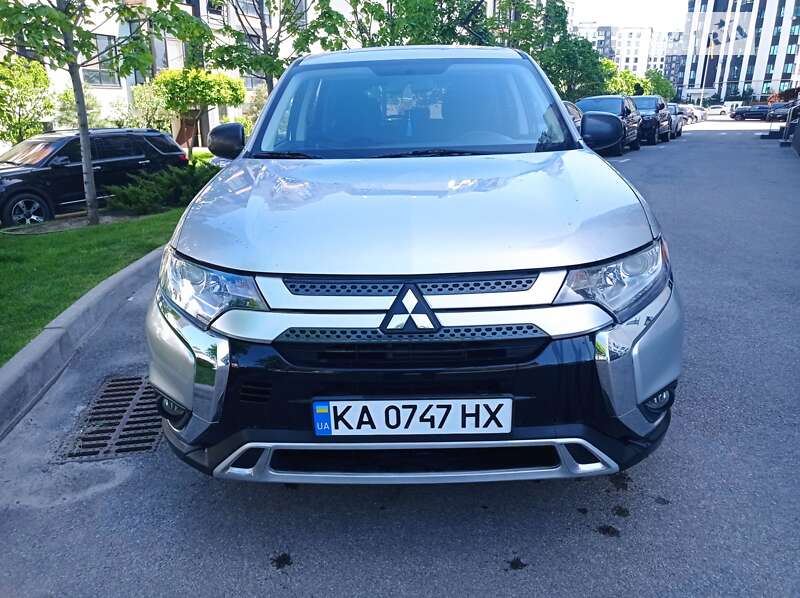 2019 mitsubishi outlander