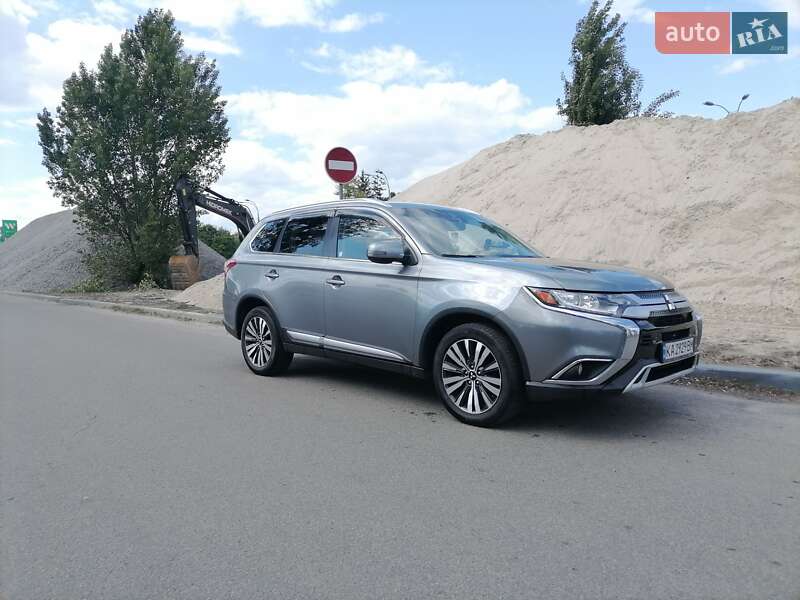 2019 mitsubishi outlander