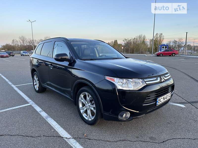 2014 mitsubishi outlander