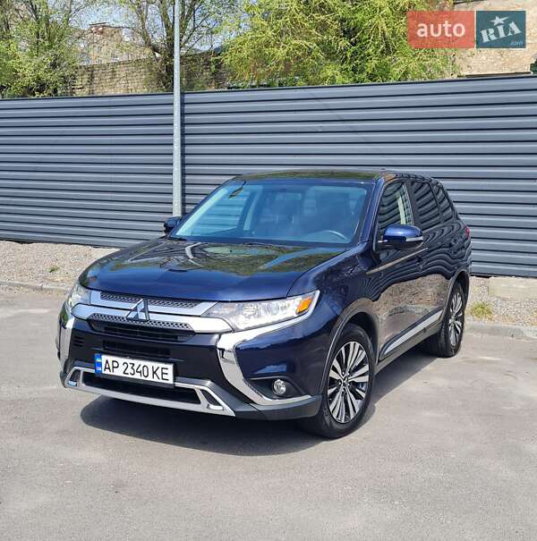 2019 MITSUBISHI Outlander