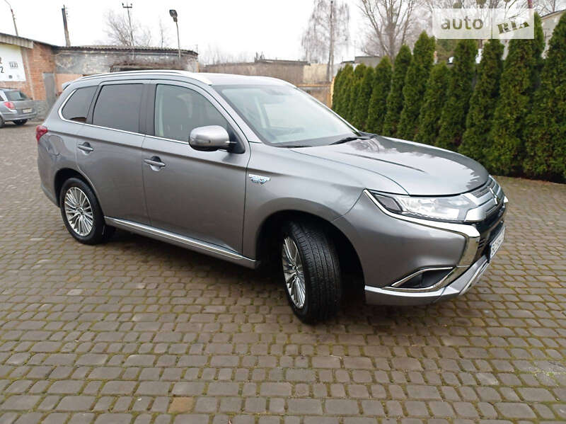 2020 mitsubishi outlander