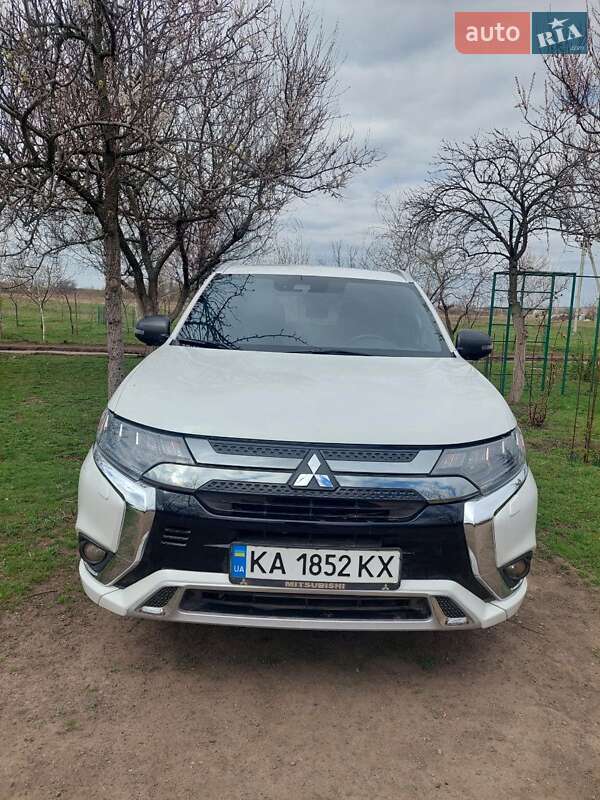 2019 mitsubishi outlander
