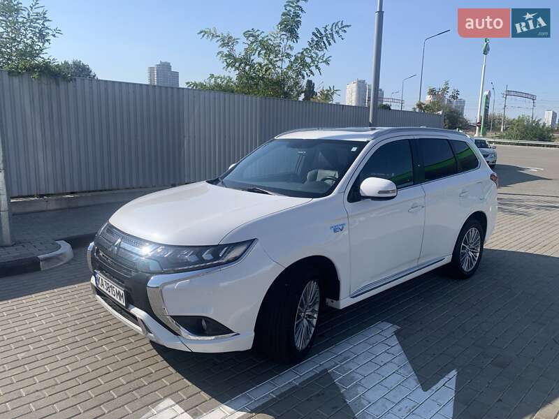 2020 mitsubishi outlander