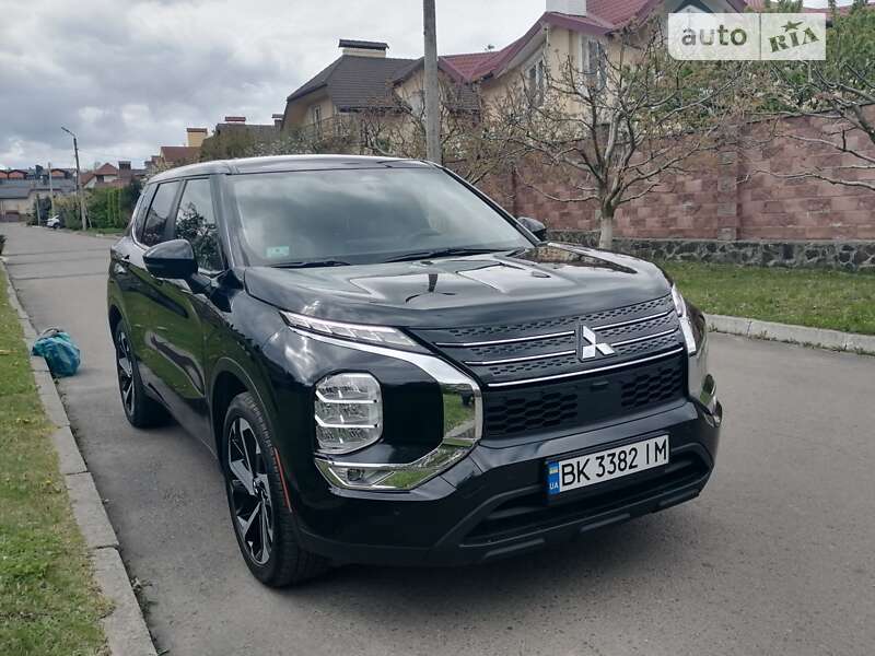 2021 mitsubishi outlander
