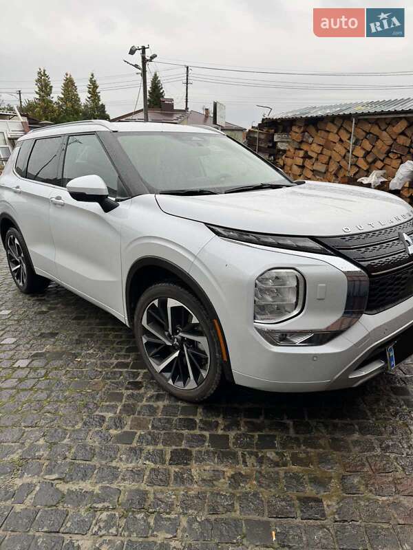 2022 mitsubishi outlander