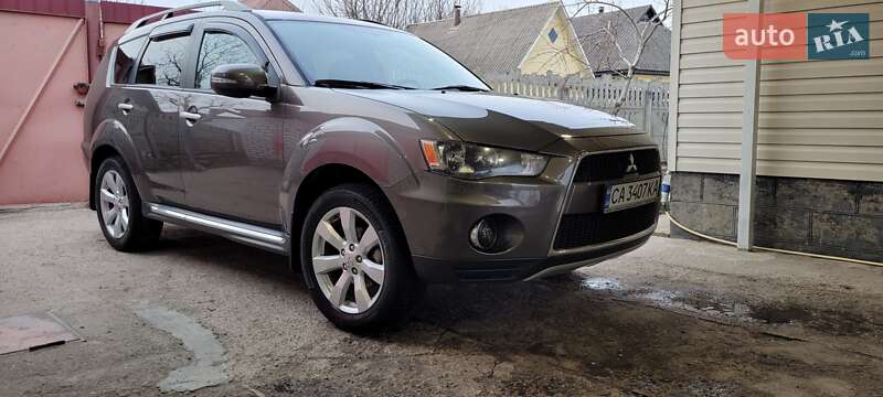 2010 mitsubishi outlander