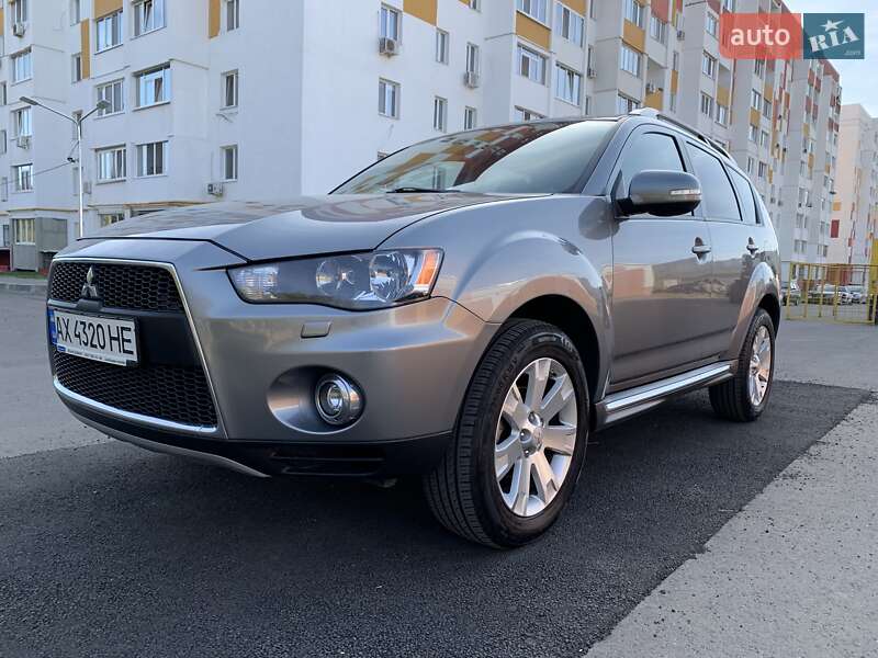 2013 MITSUBISHI Outlander