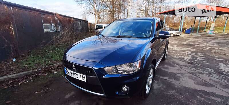 2010 mitsubishi outlander