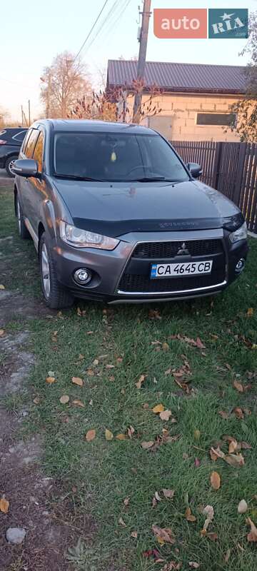 2012 mitsubishi outlander