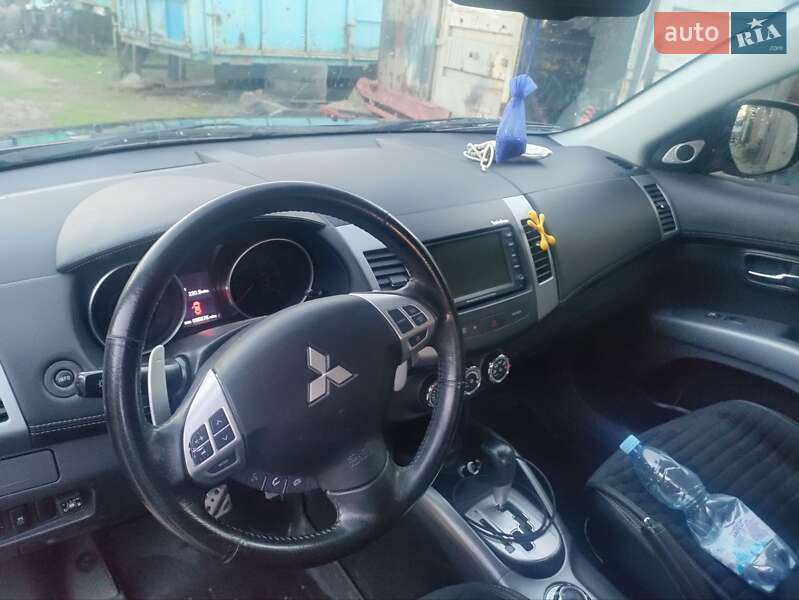 2011 mitsubishi outlander