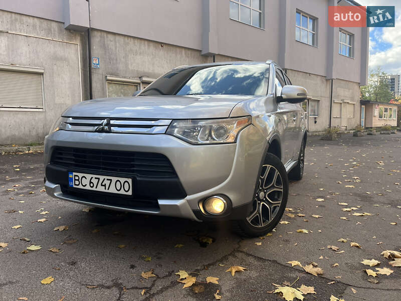 2014 mitsubishi outlander