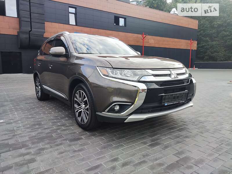 2016 mitsubishi outlander