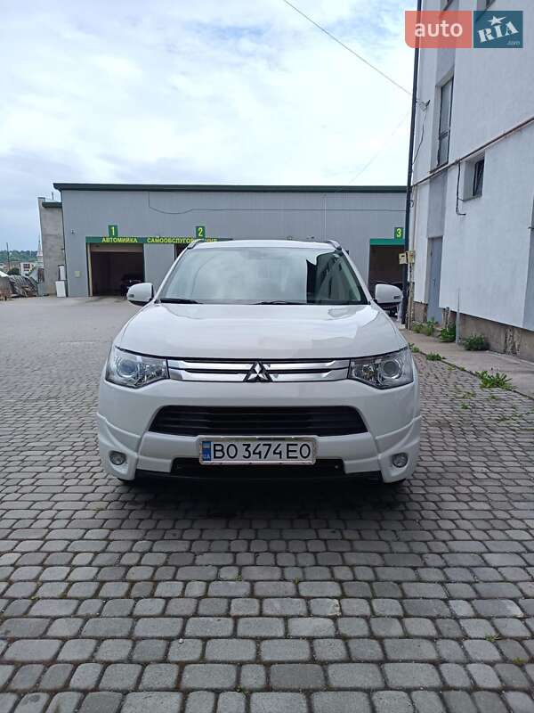2014 mitsubishi outlander