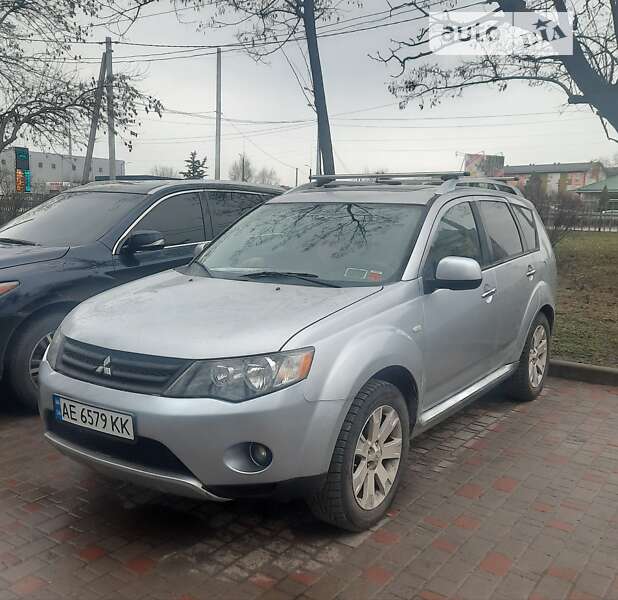 2008 mitsubishi outlander xl
