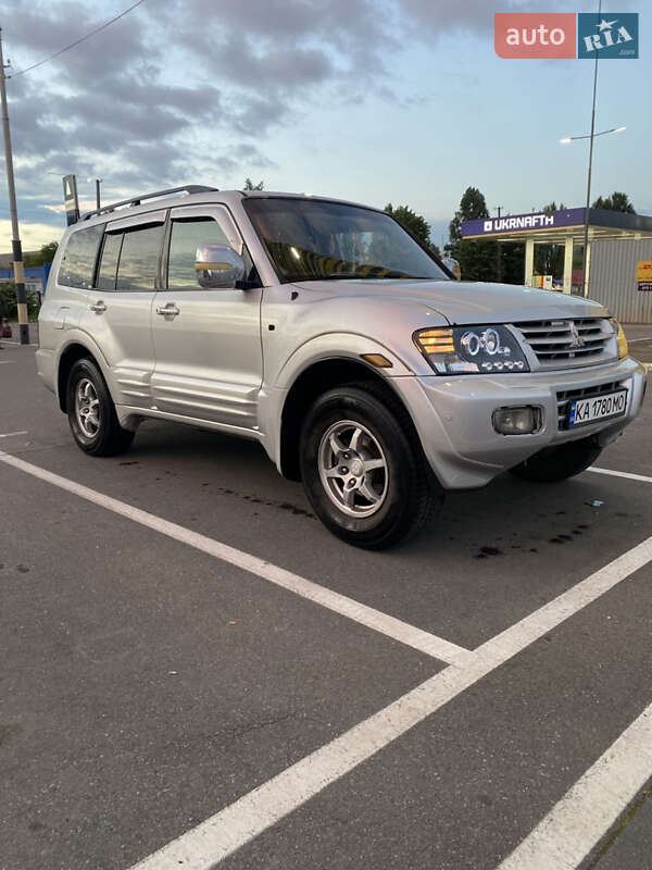 2000 mitsubishi montero