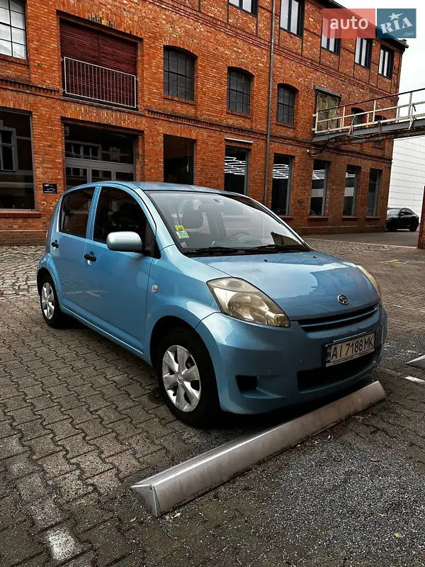 2008 daihatsu sirion