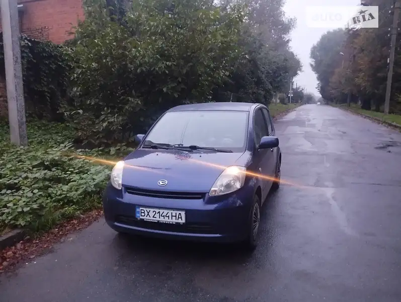2005 daihatsu sirion