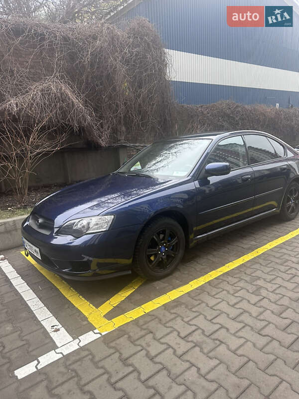 2004 subaru legacy