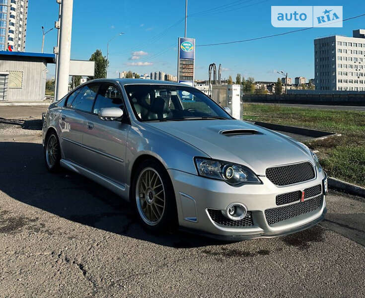2004 subaru legacy