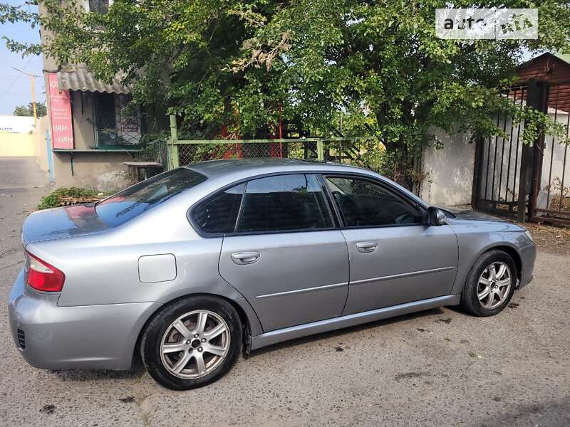 2007 subaru legacy