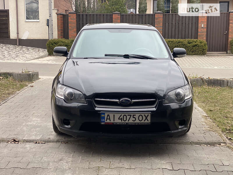 2005 subaru legacy