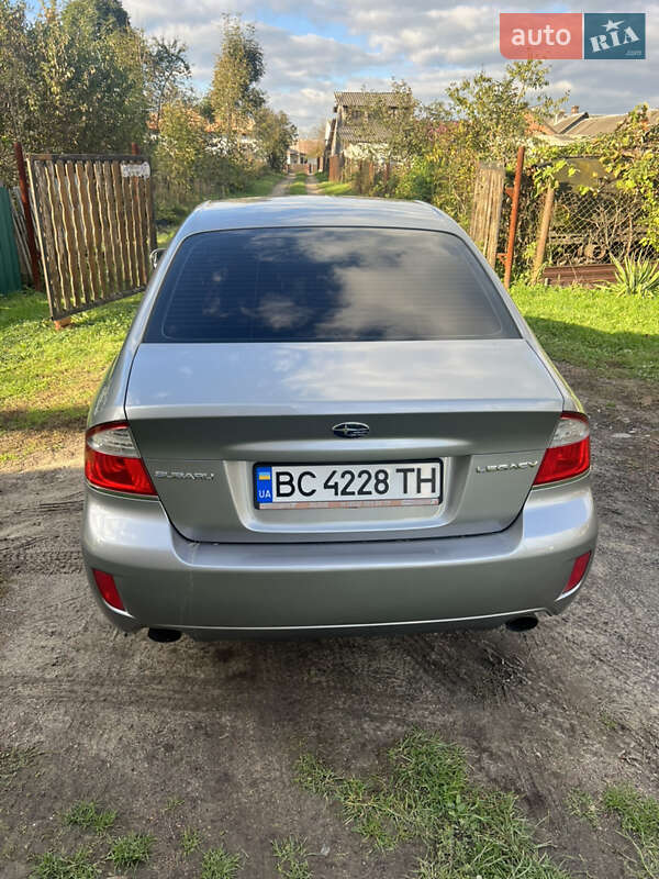 2008 subaru legacy