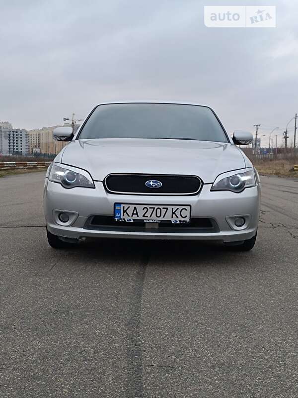 2004 subaru legacy