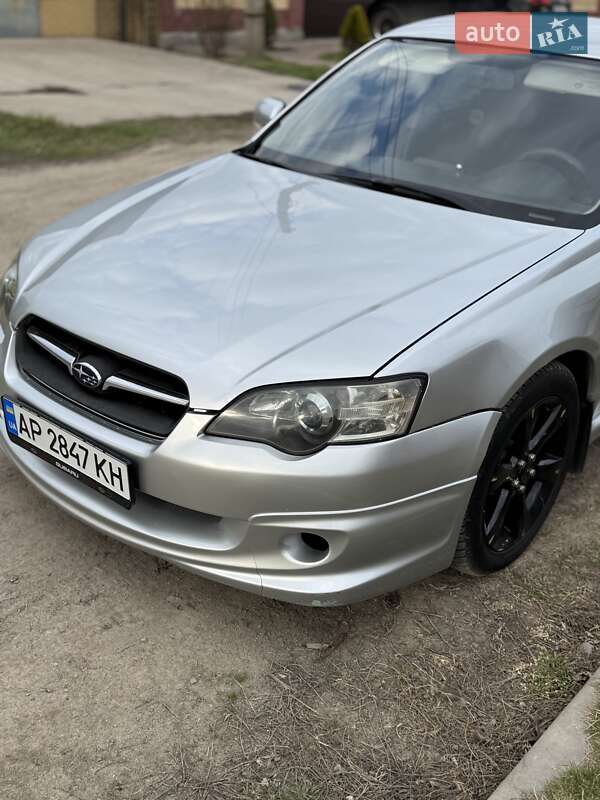 2004 subaru legacy