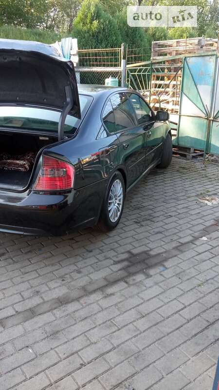 2005 subaru legacy