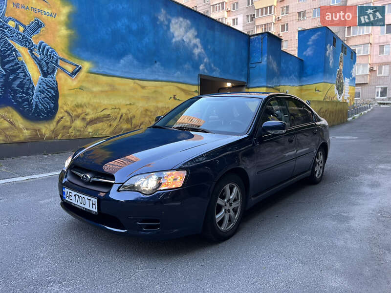 2004 subaru legacy