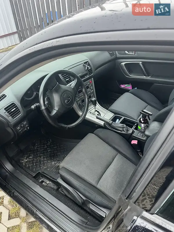 2004 subaru legacy