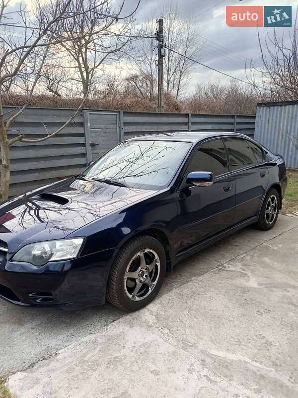 2004 subaru legacy