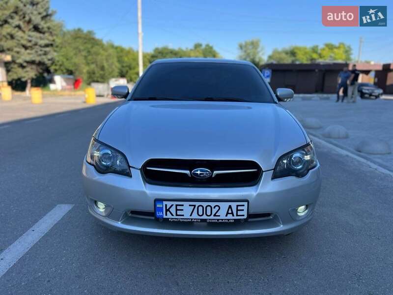 2004 subaru legacy