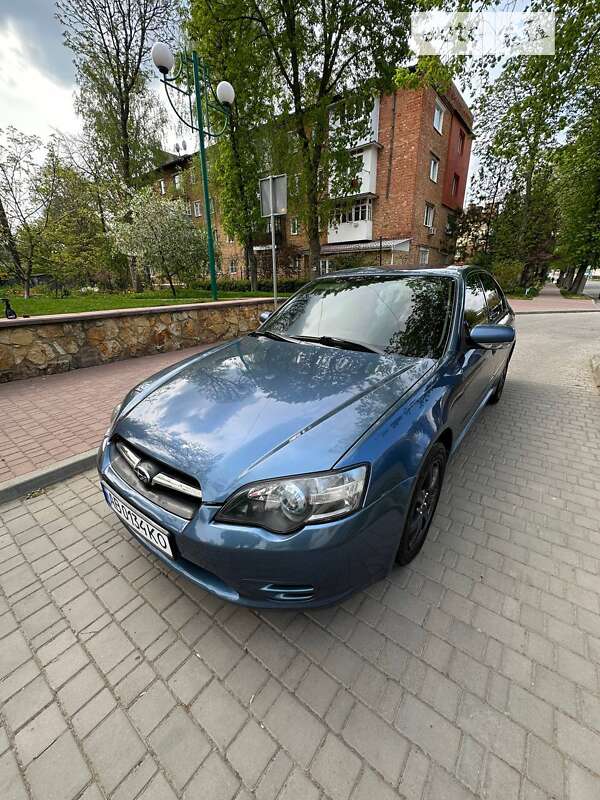 2004 subaru legacy