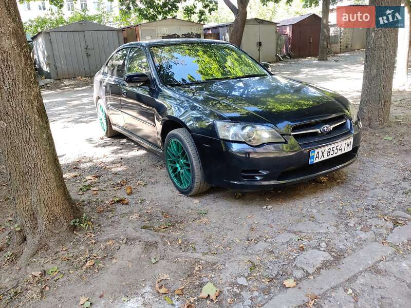 2004 subaru legacy