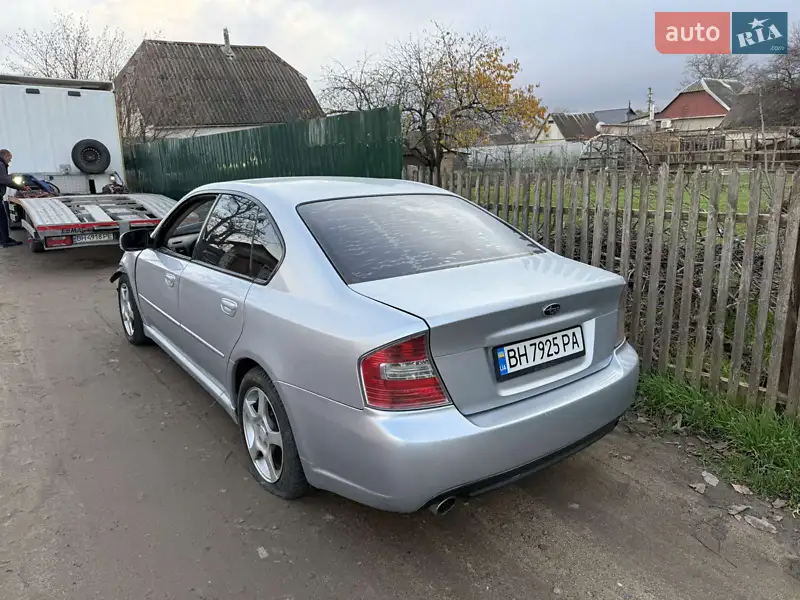 2005 subaru legacy