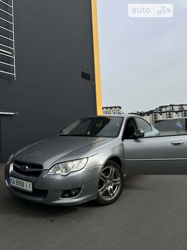 2007 subaru legacy