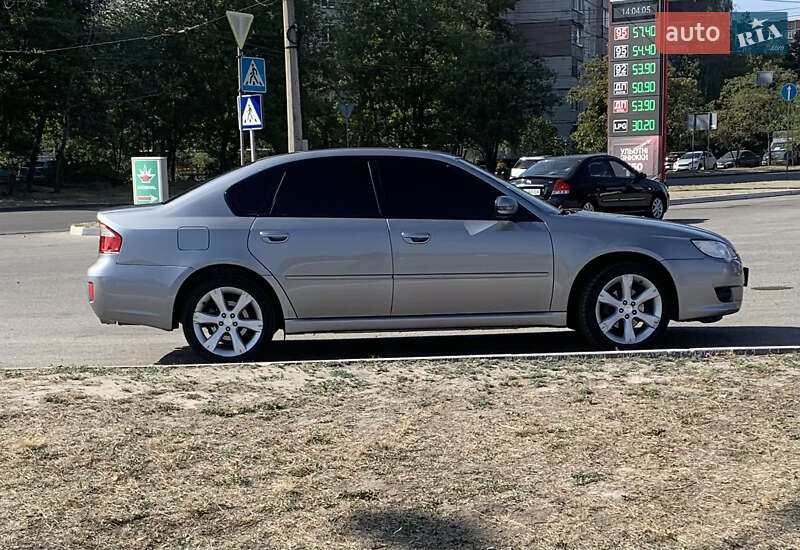 2008 subaru legacy