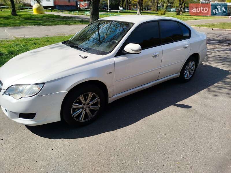2008 subaru legacy