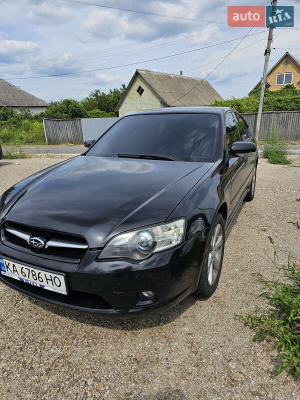 2004 subaru legacy
