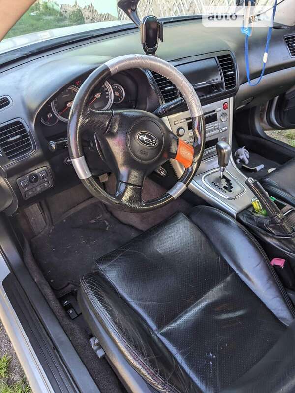 2004 subaru legacy
