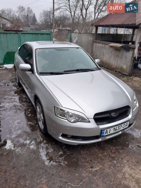 2004 subaru legacy