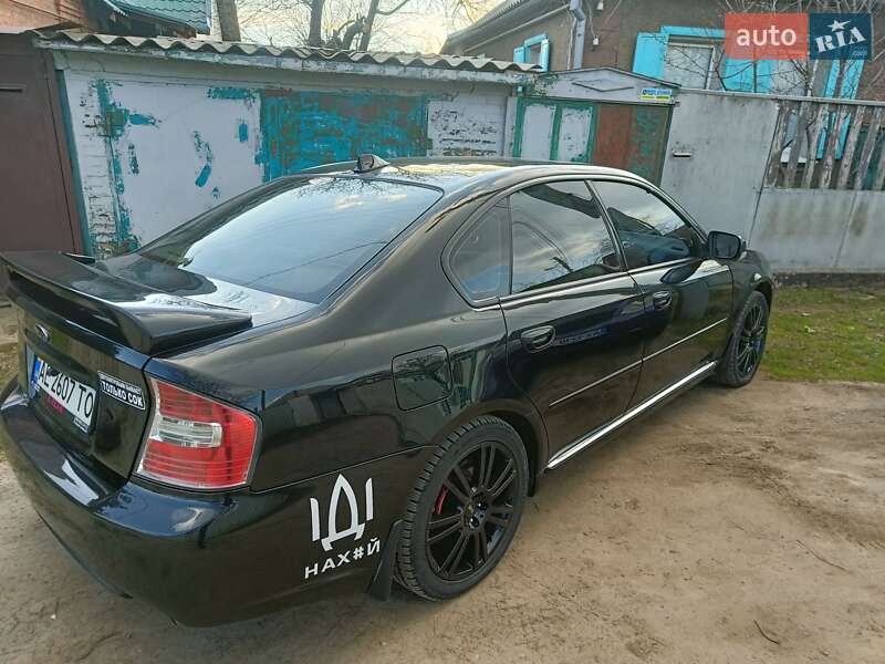 2005 subaru legacy