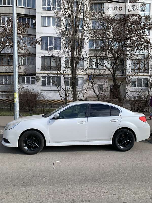 2013 subaru legacy